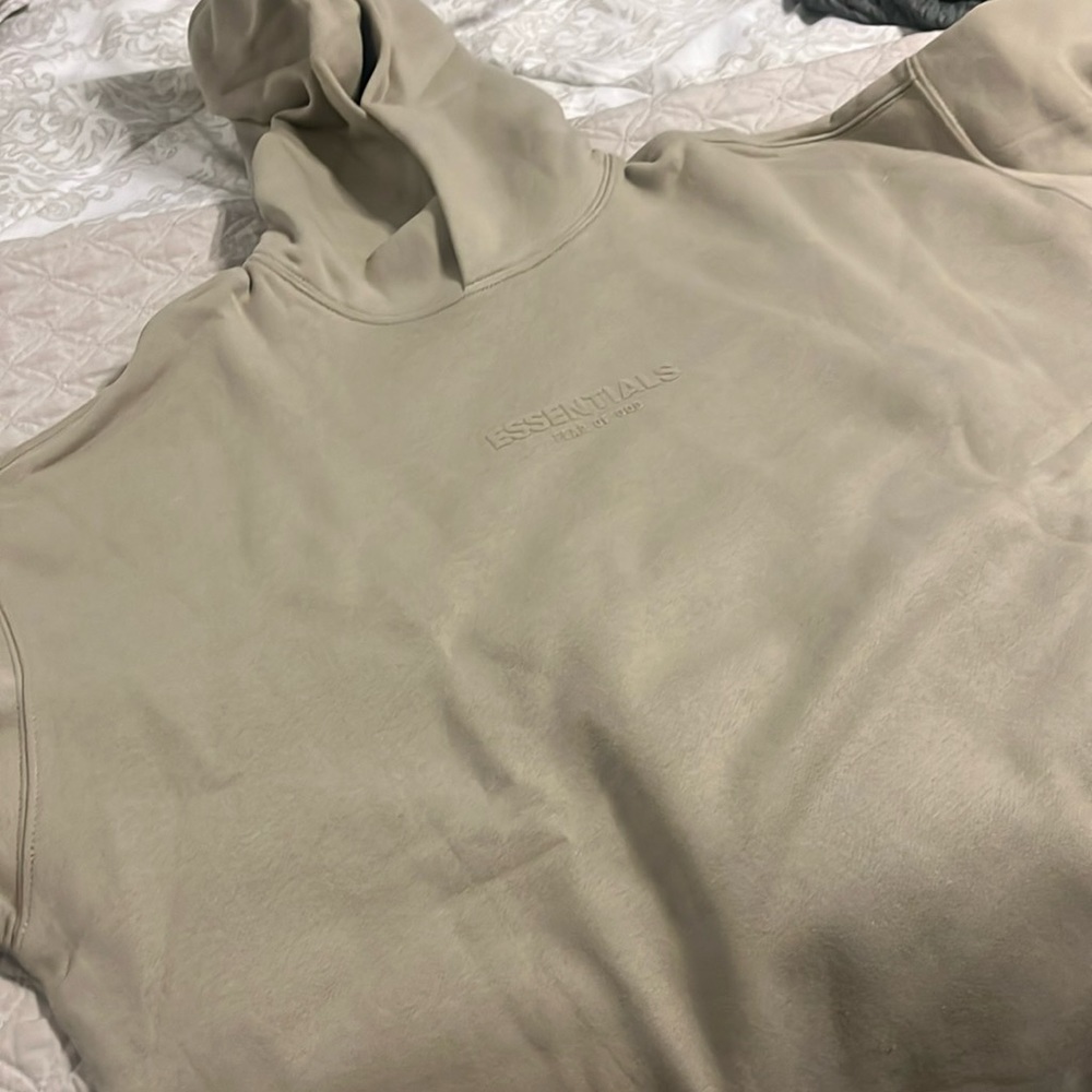 Small Essential Relaxed Hoodie